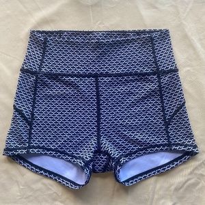 Lululemon booty shorts